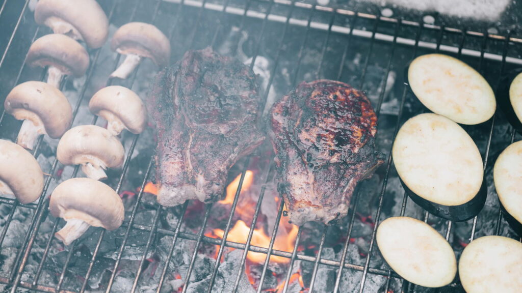 Técnicas para preparar carne defumada em casa mesmo sem defumador profissional