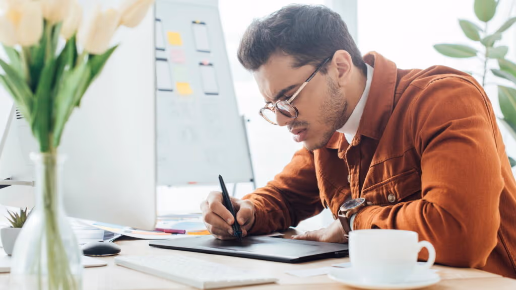 Esse trabalho fácil e online está rendendo em dólar para brasileiros