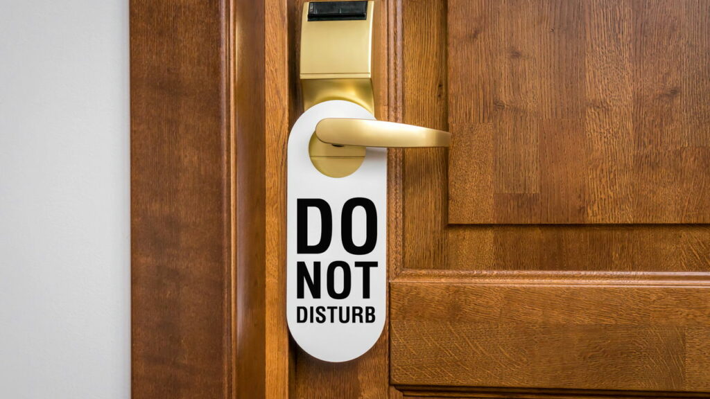Seis características comuns de quem fecha a porta do quarto quando vai dormir