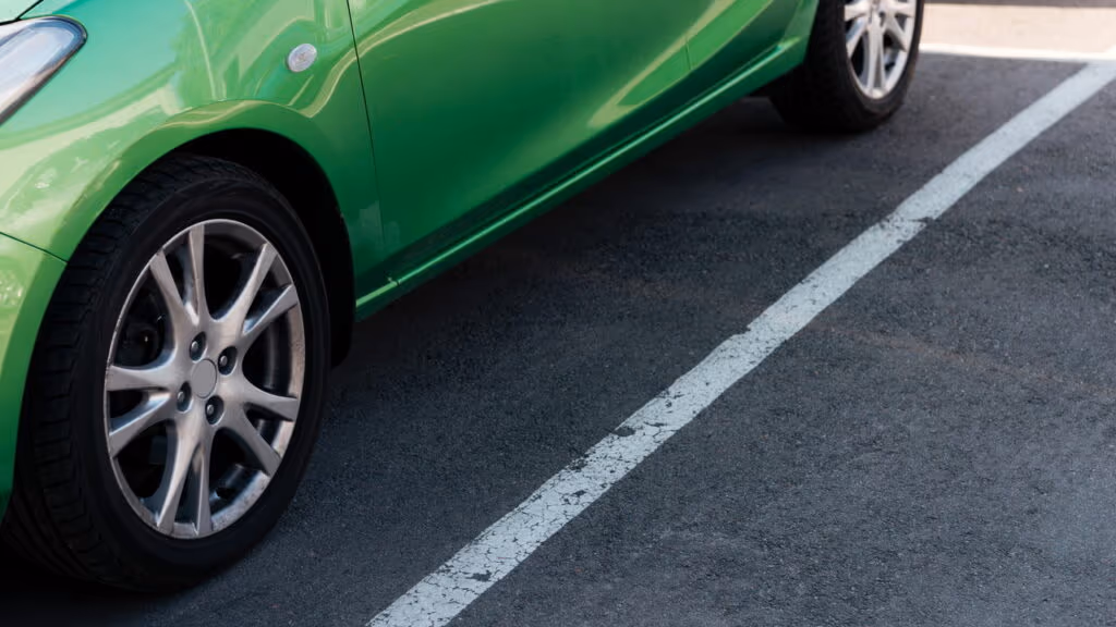Por que você não deveria estacionar seu carro sempre no mesmo lugar