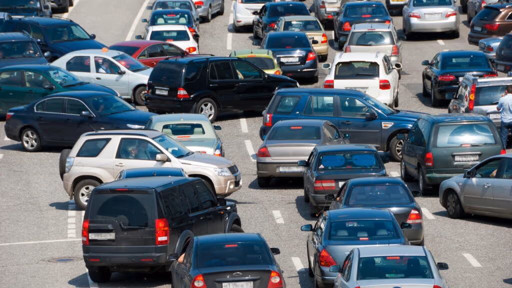 Cinco hábitos que todo motorista responsável deve seguir no trânsito