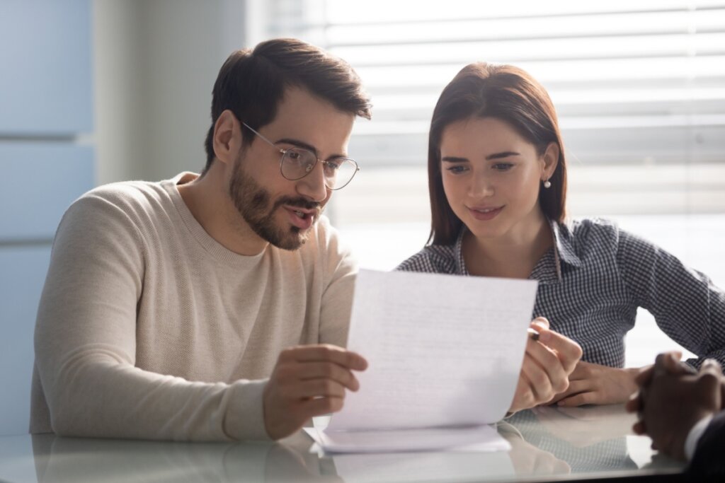 Veja a diferença entre contrato de namoro, união estável e casamento