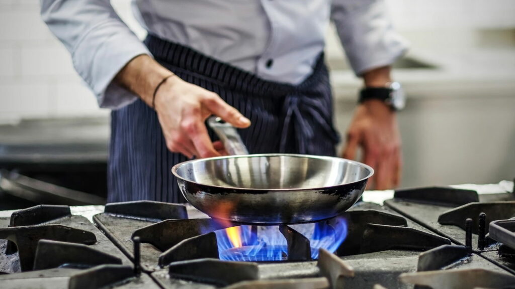 Dicas para economizar gás na hora de cozinhar