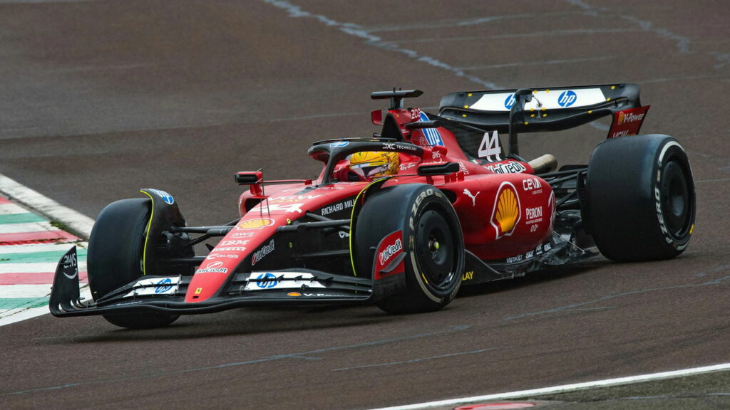 Aposentadoria de Hamilton na Ferrari pode dar lugar a Bortoleto