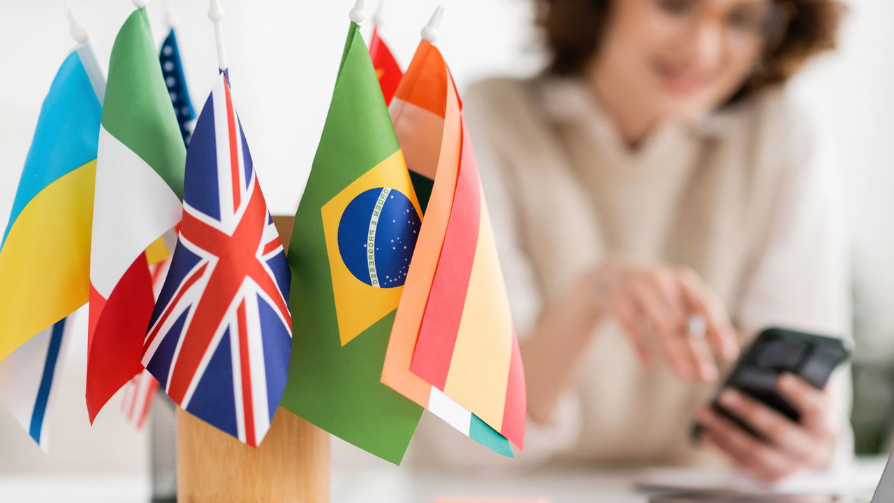 Profissões home-office que pagam em dólar e estão em alta