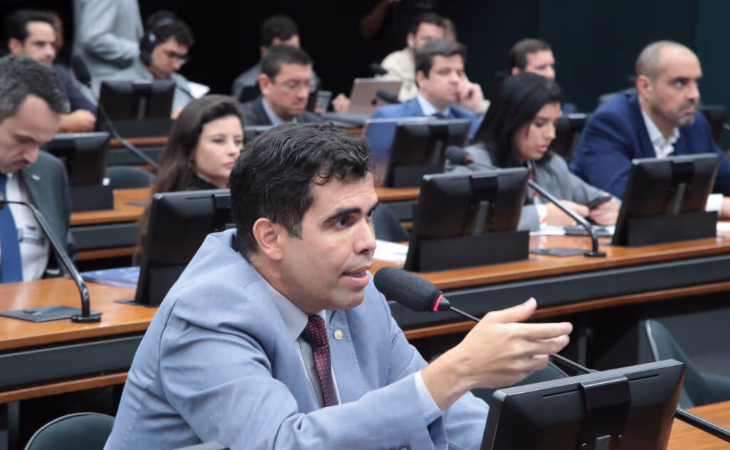 CPMI do INSS vai convocar irmão de Lula?