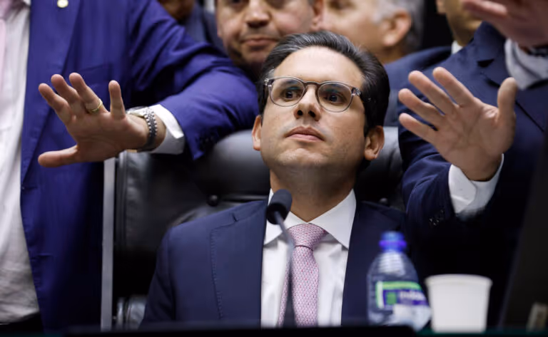 Hugo Motta, um presidente da Câmara desmoralizado pelo bolsonarismo
