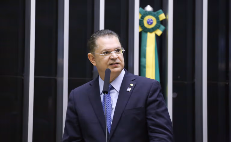 Proteção à infância não pode ser usada como pretexto para censura, diz Sóstenes