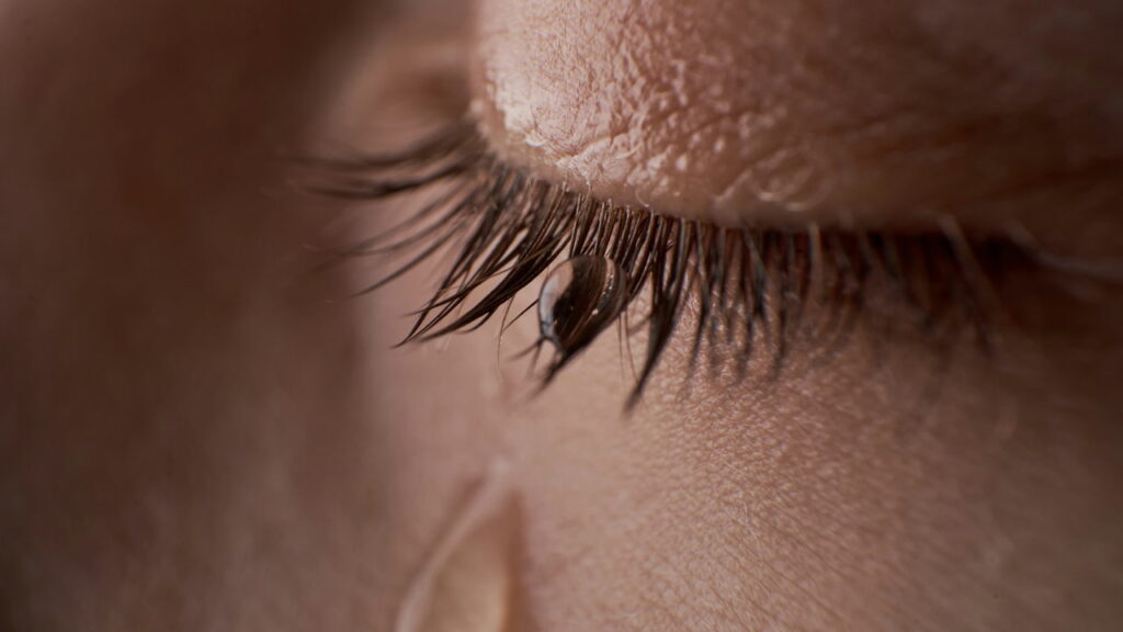 Chorar facilmente pode ser sinal de força segundo a psicologia - Créditos: depositphotos.com / addictivestock