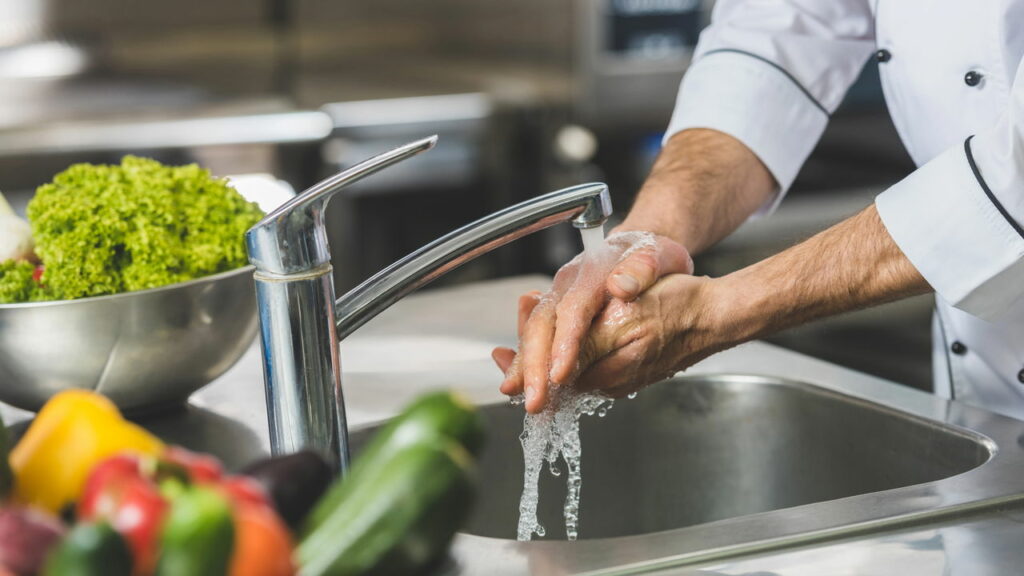 O erro na cozinha que pode colocar sua saúde em risco - Créditos: depositphotos.com / ArturVerkhovetskiy