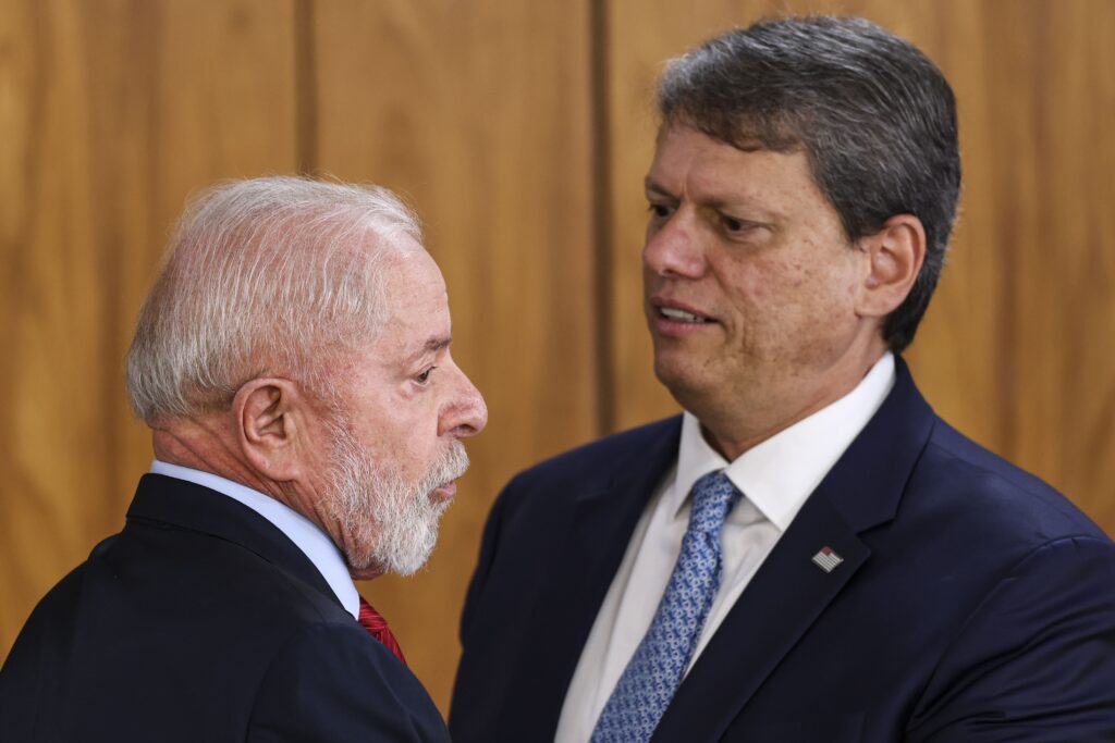 Só Tarcísio supera Lula, diz pesquisa AtlasIntel