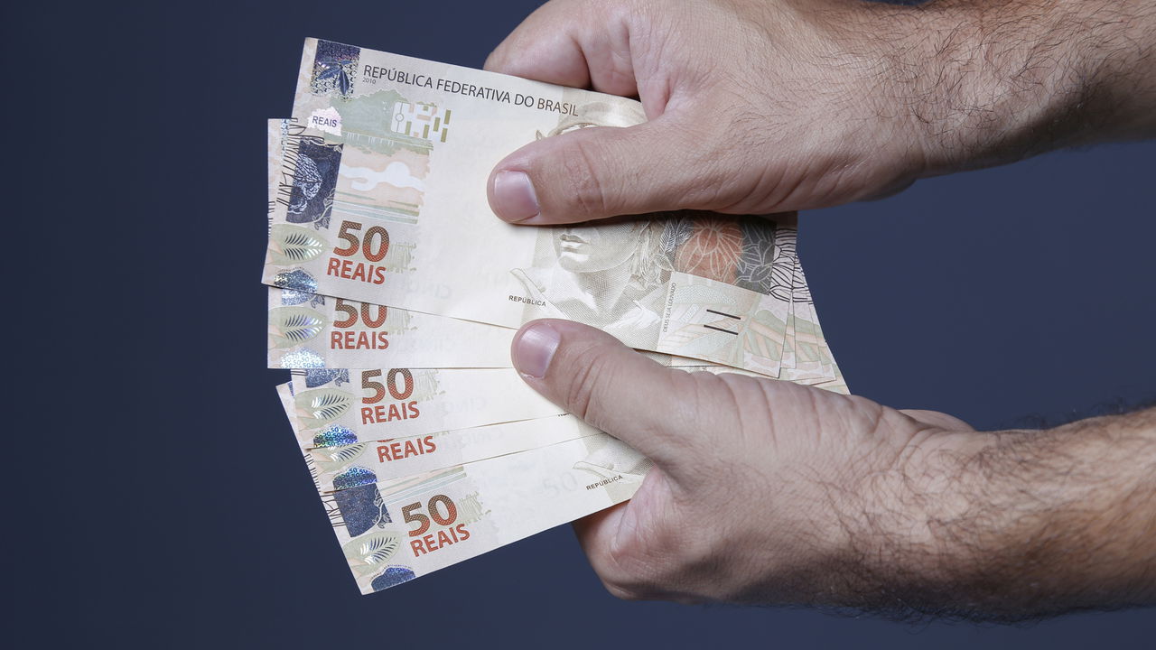 Abono salarial bash  PIS/Pasep 15/10 com valores de até R$ 1.518