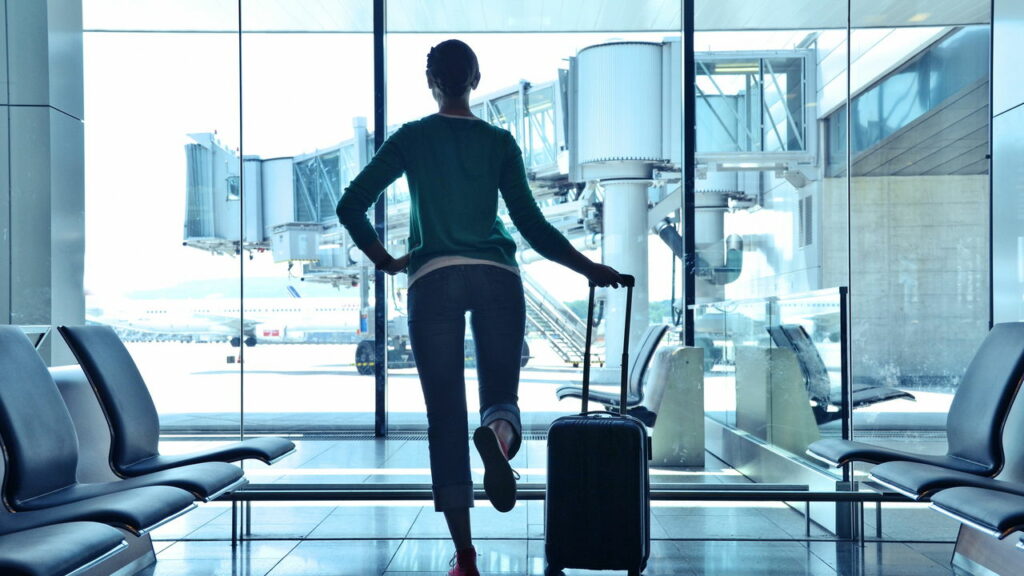 Trabalhos que pagam para você viajar o mundo estão em alta