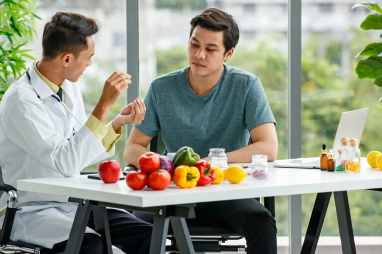Enxaqueca: alimentos que aliviam e os que pioram as crises