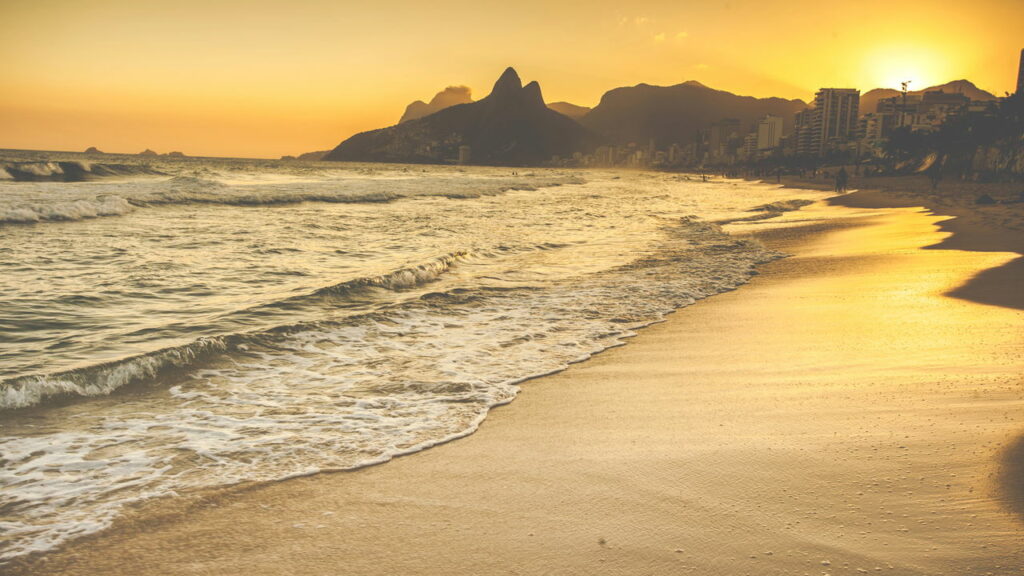 Ressaca pode trazer ondas de metros no Rio de Janeiro