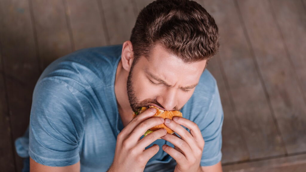 Se sons de pessoas comendo te irritam profundamente, você pode ter esse problema