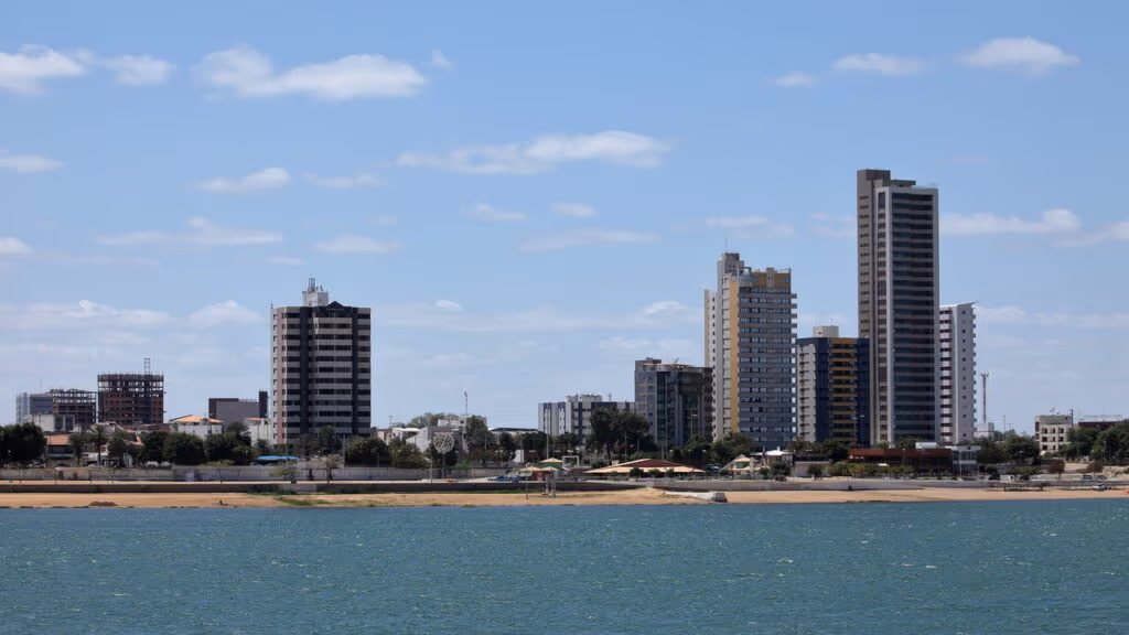 A cidade quente que virou o novo xodó de quem ama natureza e vinho
