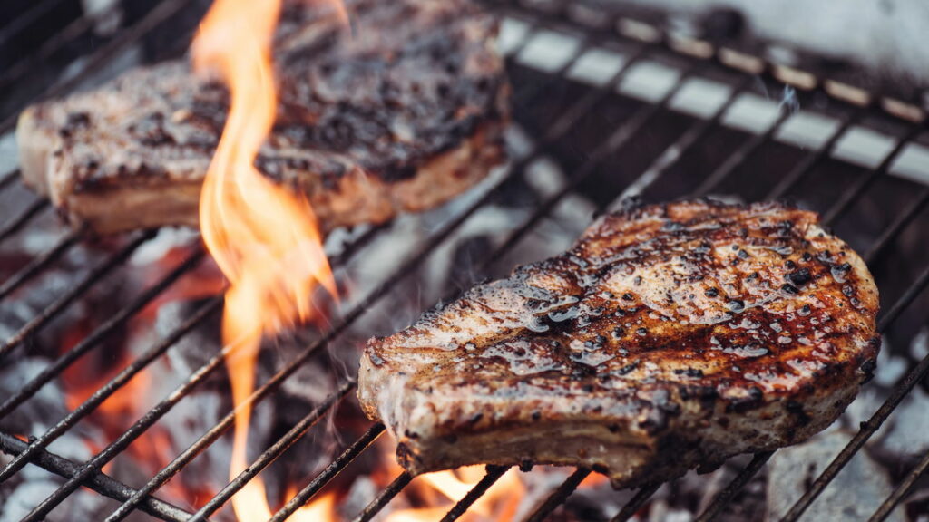 O que todo mestre do churrasco sabe mas não conta para ninguém - Créditos: depositphotos.com / EdZbarzhyvetsky