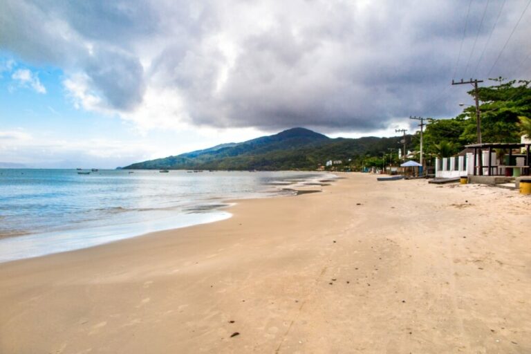 Atividades e praias imperdíveis para conhecer em Bombinhas