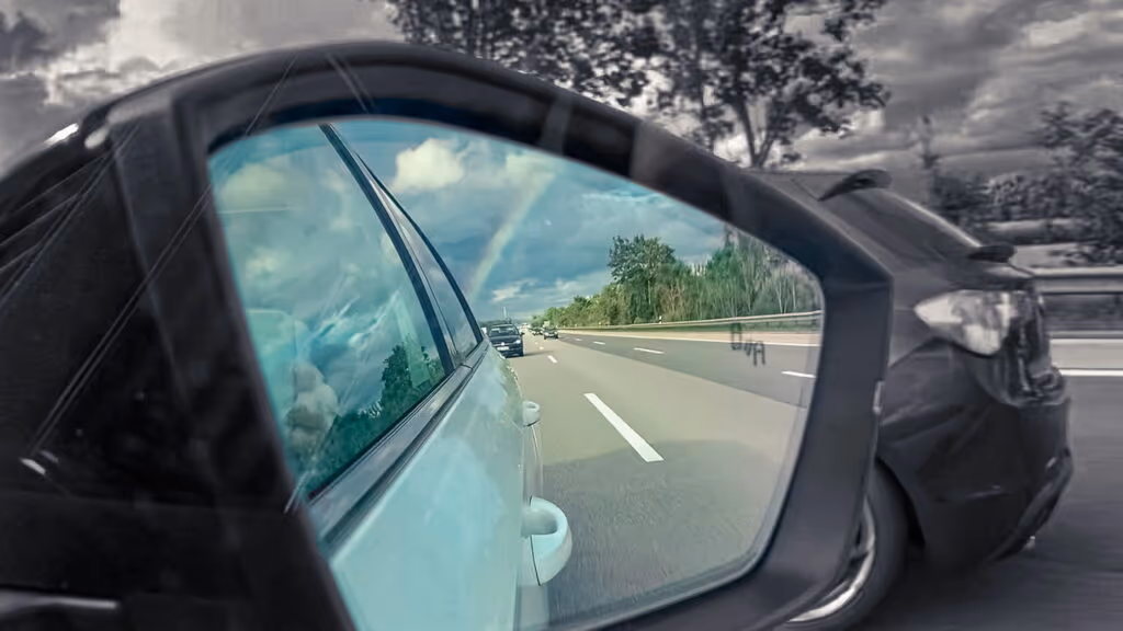 O que acontece se o retrovisor estiver assim durante uma blitz?