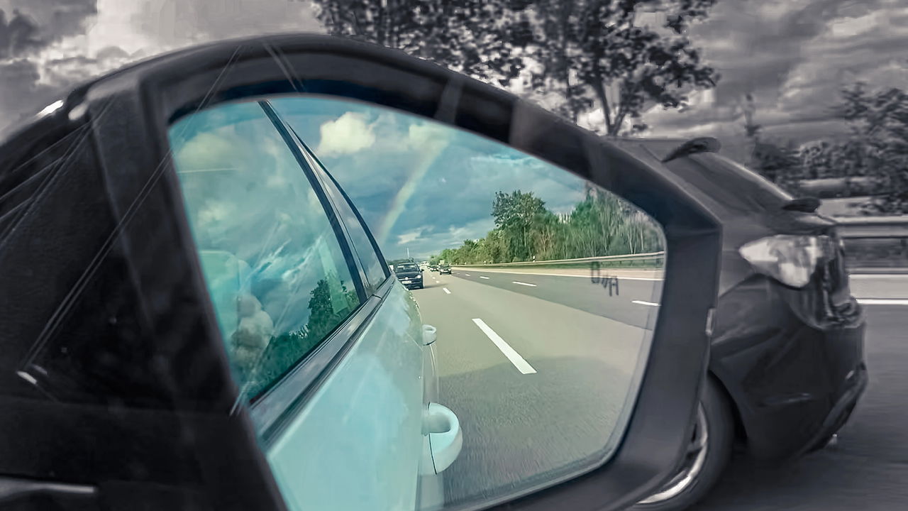 O que acontece se o retrovisor estiver assim durante uma blitz?