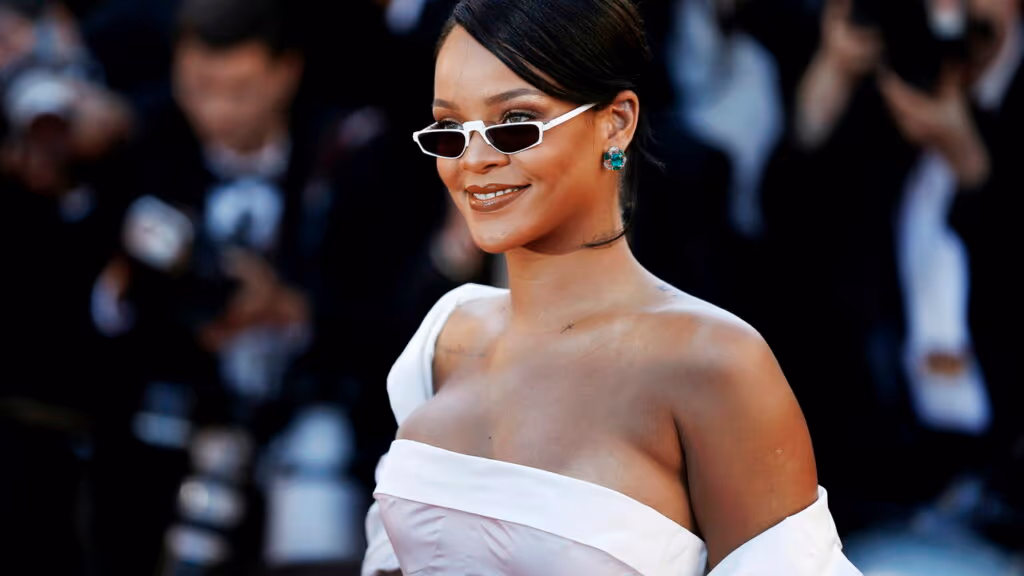 Rihanna completa 20 anos de sucesso e influência