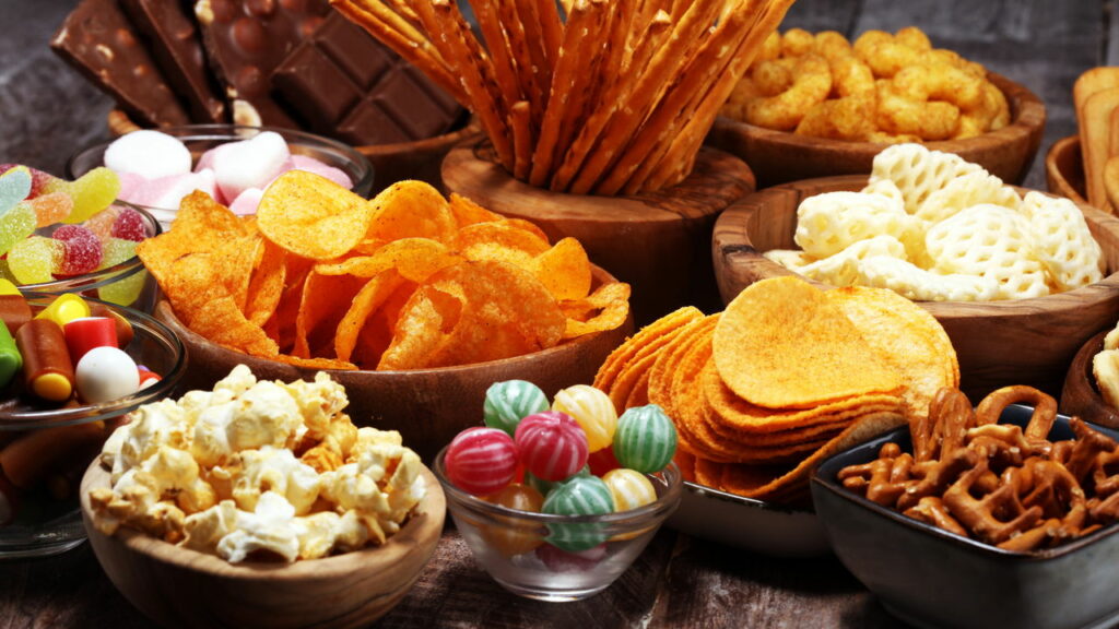 Por que ultraprocessados te engordam mesmo em dietas hipocalóricas - Créditos: depositphotos.com / beats1