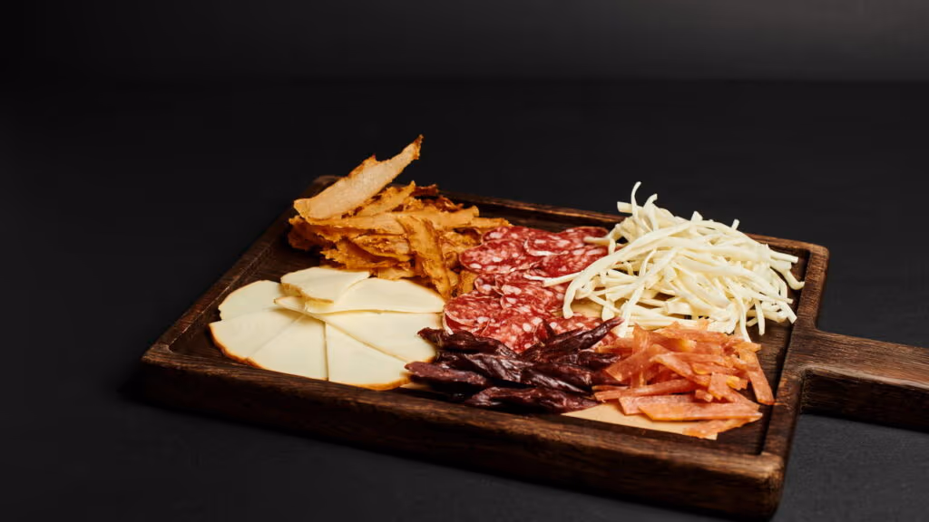 Como montar tábuas de petiscos criativas para receber amigos