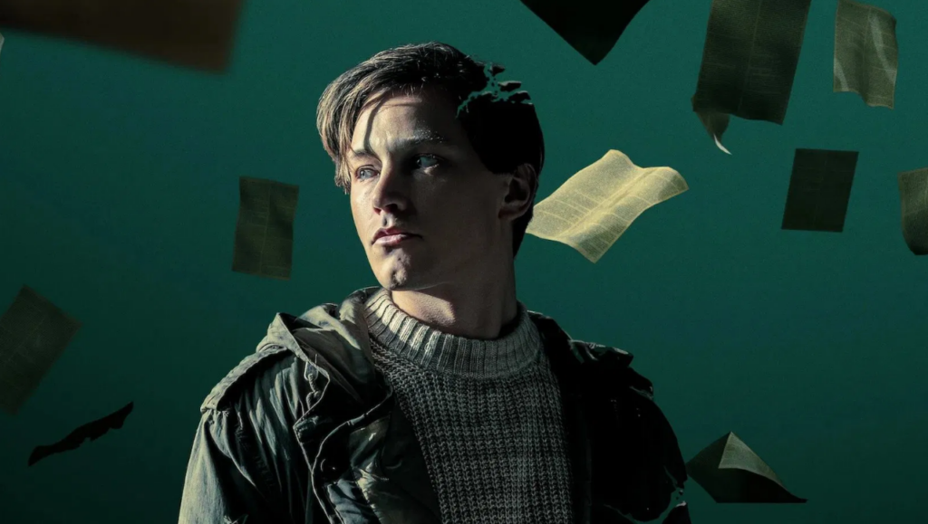 Estudante de direito vira criminoso após ser seduzido por anarquista nesse filme da Netflix