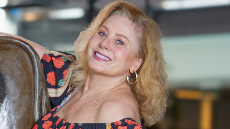 Vera Fischer diz que prefere se relacionar com pobres