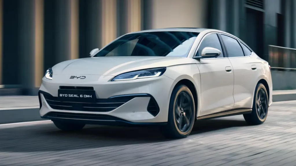 Com mais de 1.400 km de autonomia, esse carro elétrico vira sonho de consumo