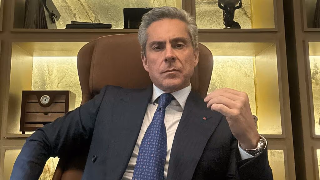 Alexandre Nero fala sobre a “obsessão em levar tiro”