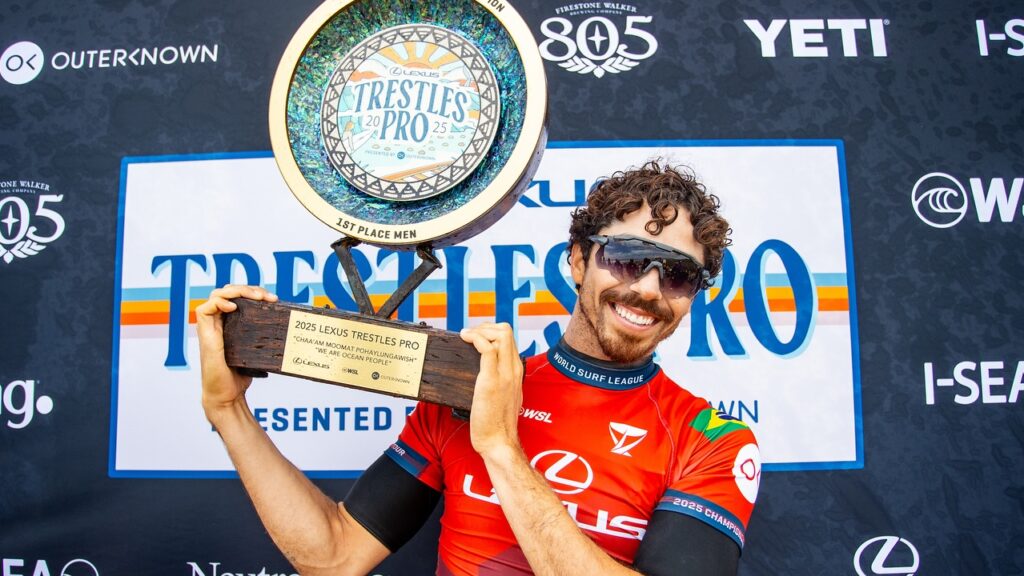 Brasileiro campeão mundial de surfe em Fiji fatura prêmio milionário