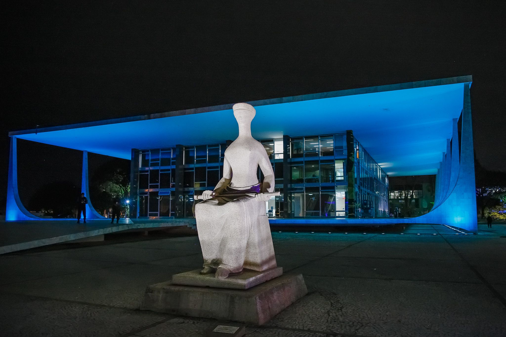 Desembargador “mal tem lanche”, diz advogada da ABMT