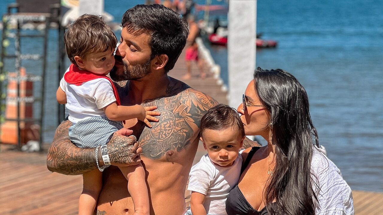 Clara Maia atualiza saúde do filho após perda de um dos gêmeos