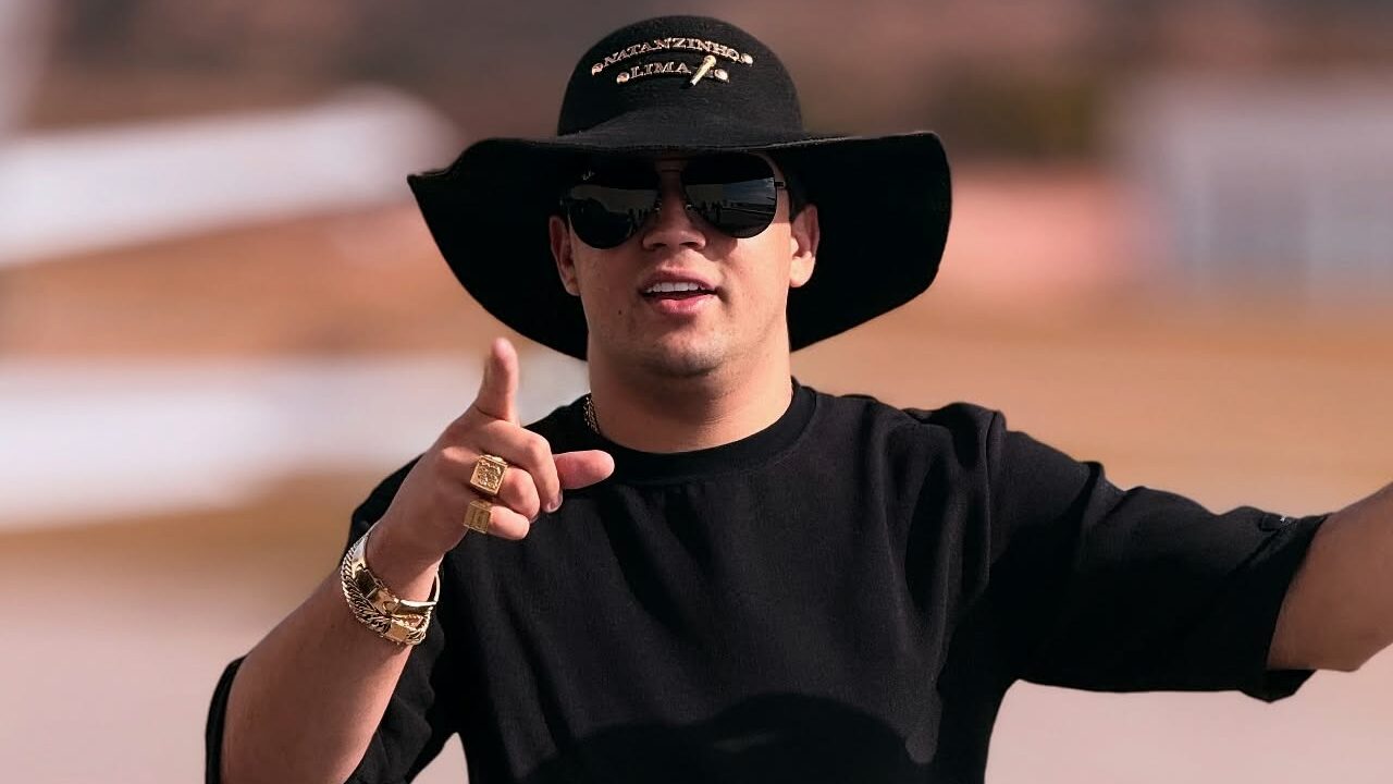 Fã ataca e deixa Natanzinho Lima em apuros durante show na Paraíba