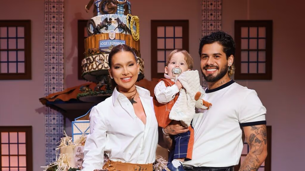 O gigantesco bolo de aniversário de José Leonardo