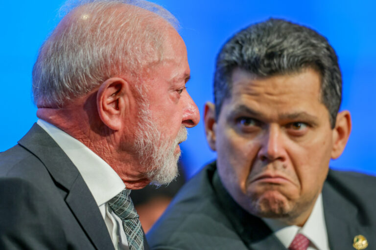 Alcolumbre ameaça trabalhar contra a aprovação de Messias
