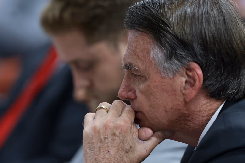 Moraes rejeita pedido da defesa e mantém Bolsonaro em prisão domiciliar