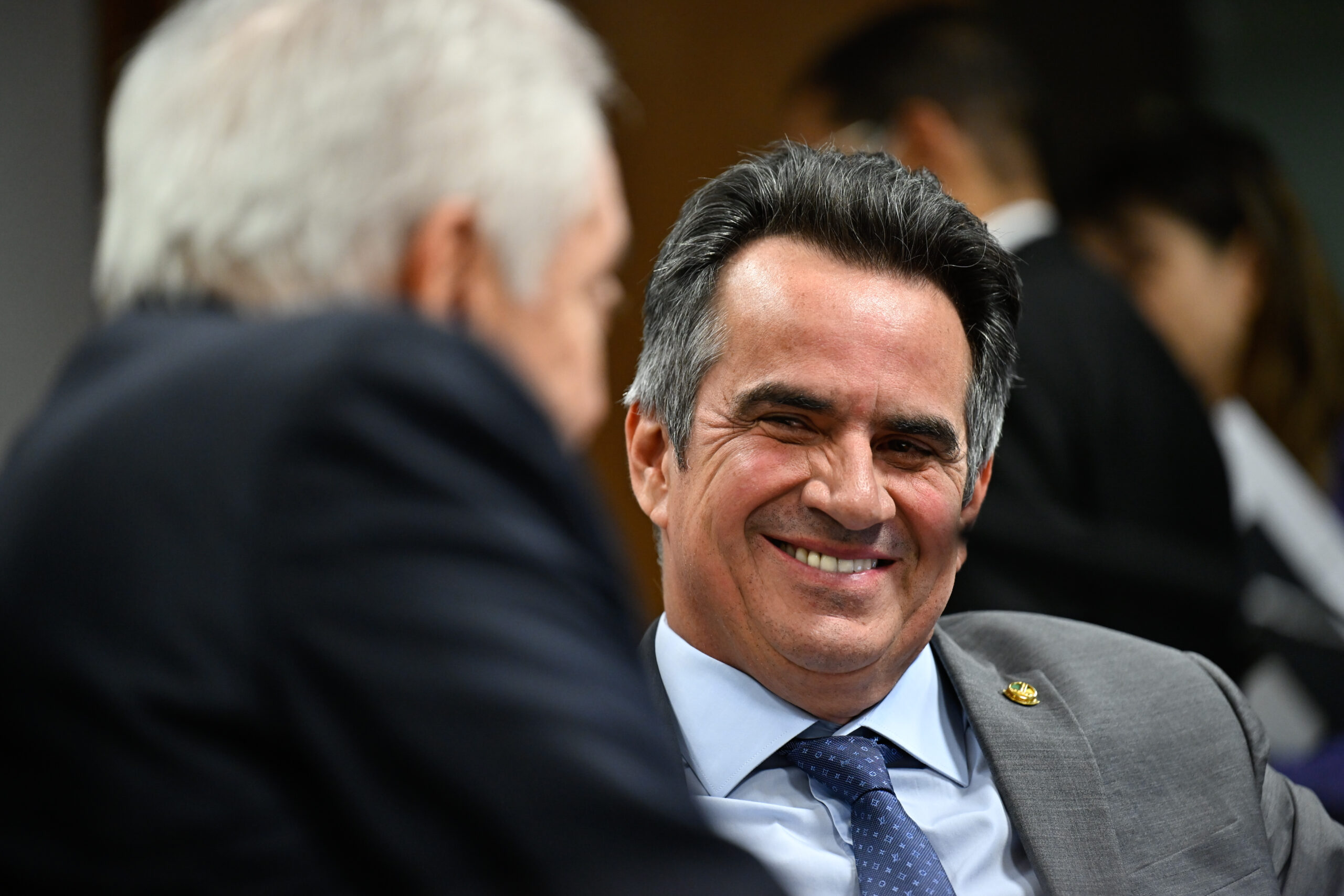 Crusoé: A sugestão de Ciro Nogueira para salvar a PEC da Blindagem