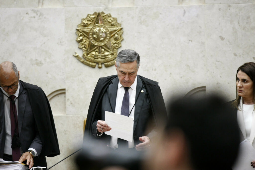 Barroso tenta se explicar sobre anistia