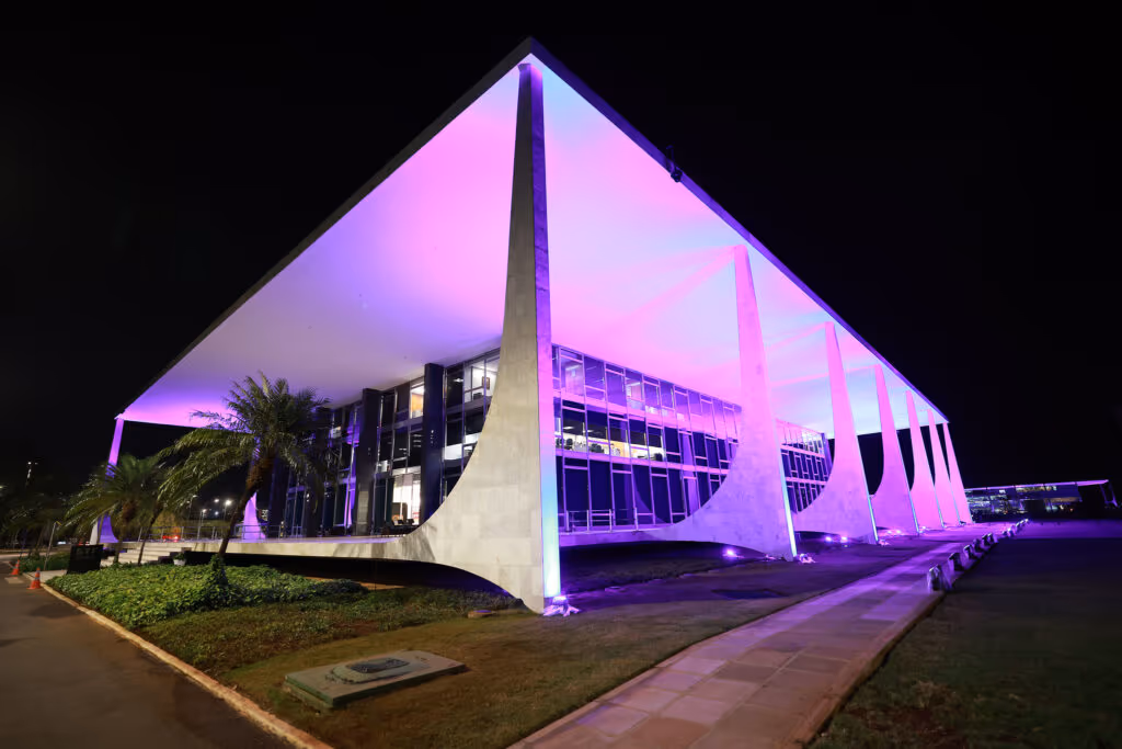STF decide manter prerrogativa de autorizar buscas no Congresso