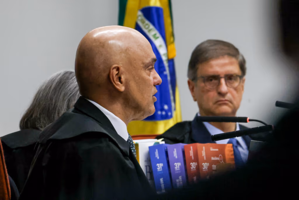 O sorriso de Alexandre de Moraes no julgamento de Jair Bolsonaro