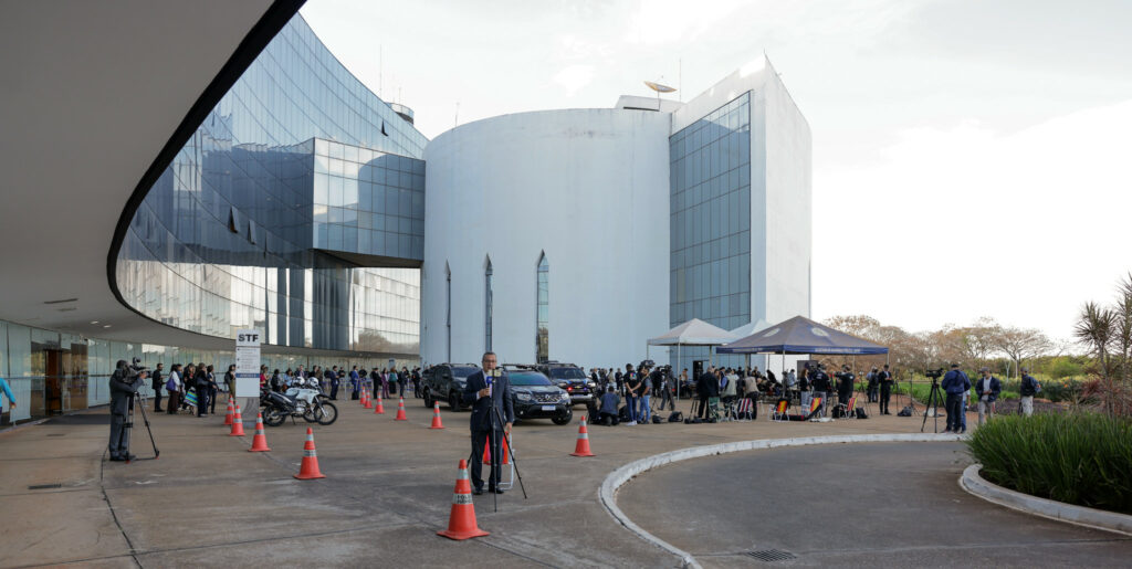 Crusoé: STF usa esquema de segurança para mandar mensagem