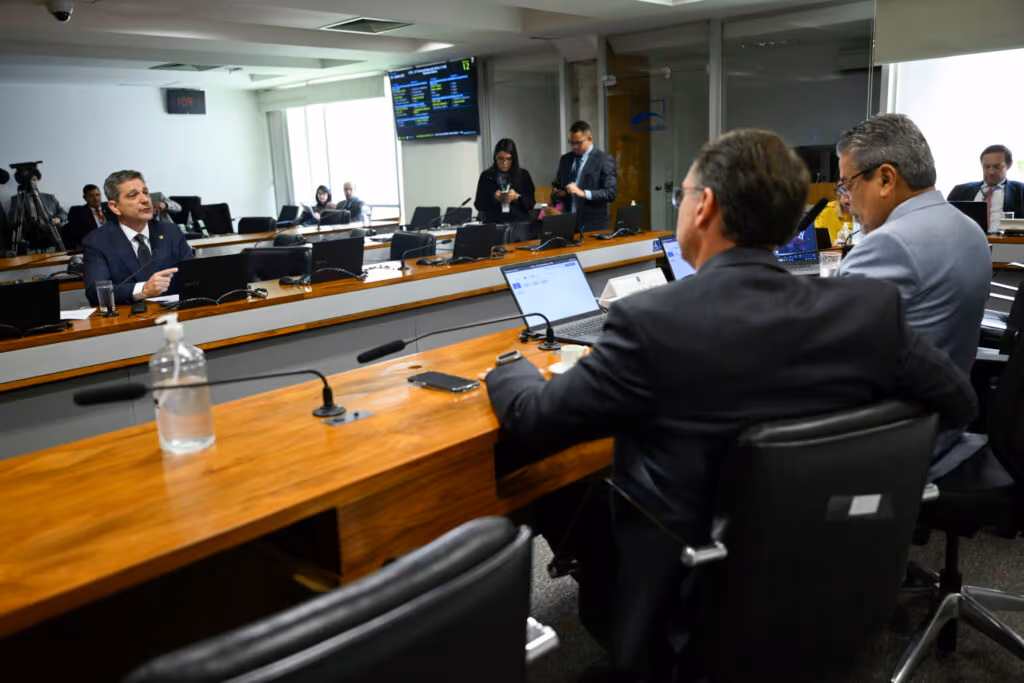 Crusoé: Não está fácil para os defensores do governo Lula