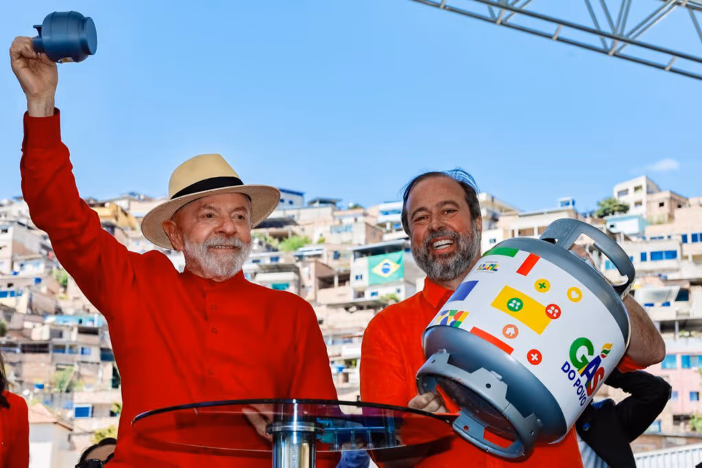 Ministro de Lula muda discurso sobre energia nuclear: “Só para fins pacíficos”