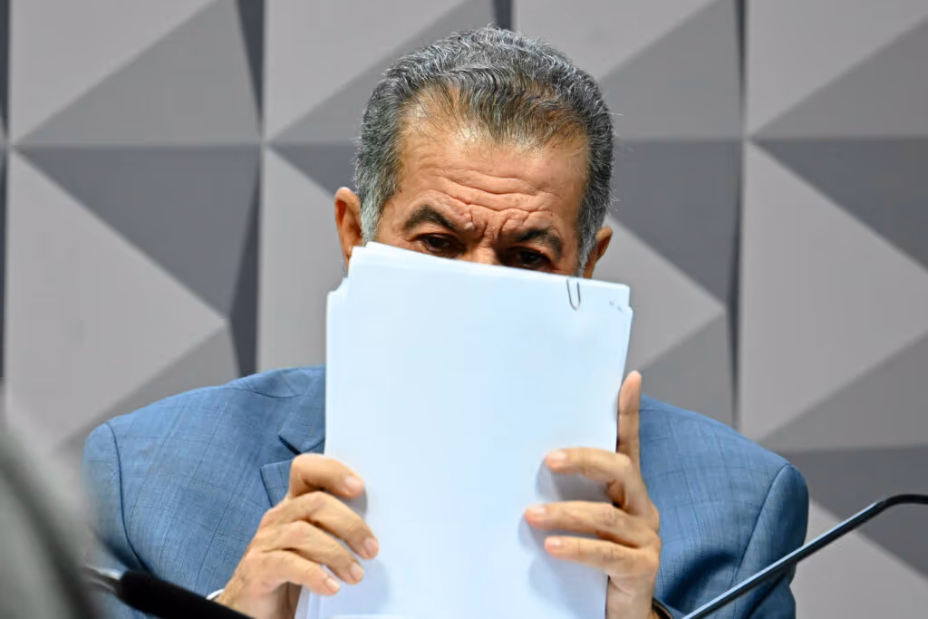 “Era apenas um ato formal”, diz Lupi sobre condecoração ao sindicato de Frei Chico