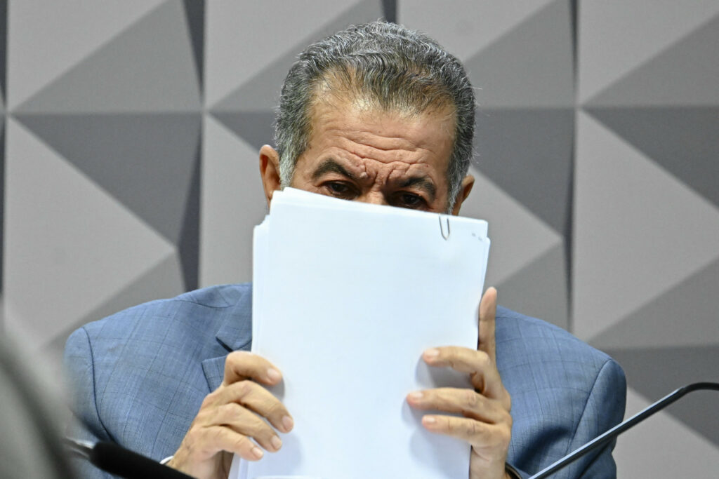 “Era apenas um ato formal”, diz Lupi sobre condecoração ao sindicato de Frei Chico
