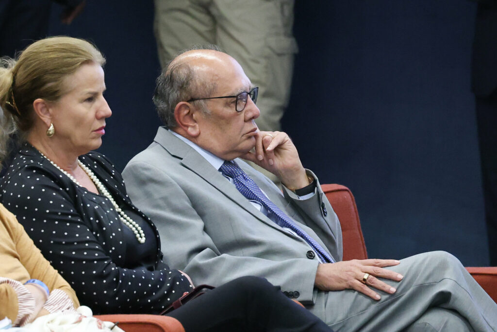 O que Gilmar faz no julgamento de Bolsonaro?
