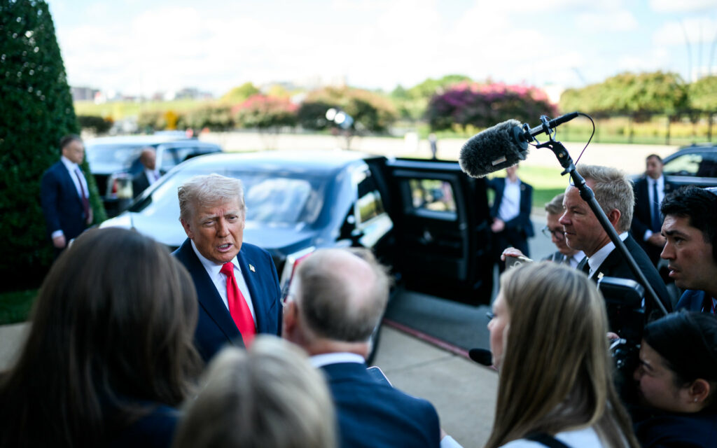 Trump não descarta ataques à Venezuela: “Vamos ver o que acontece”